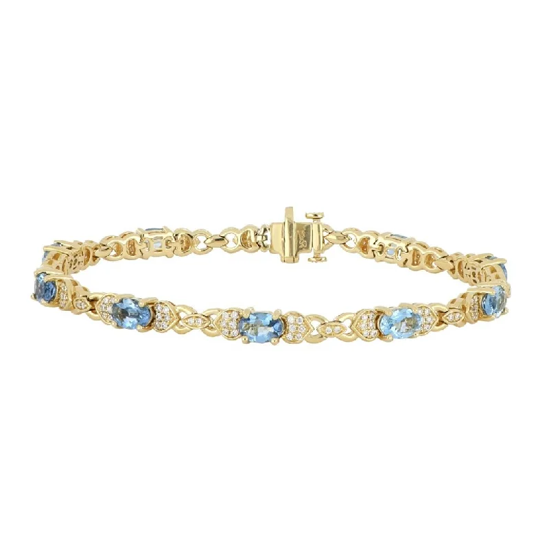 Aquamarine Bracelet (Aquamarine 3.8 cts. White Diamond 0.64 cts.)