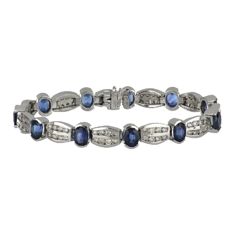 Blue Sapphire Bracelet (Blue Sapphire 11.65 cts. White Diamond 3.8 cts.)