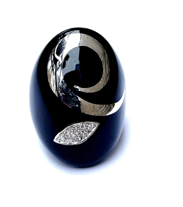 Estate Alessadro Fanfani 18 Karat White Gold and Black Enamel Diamond Ring