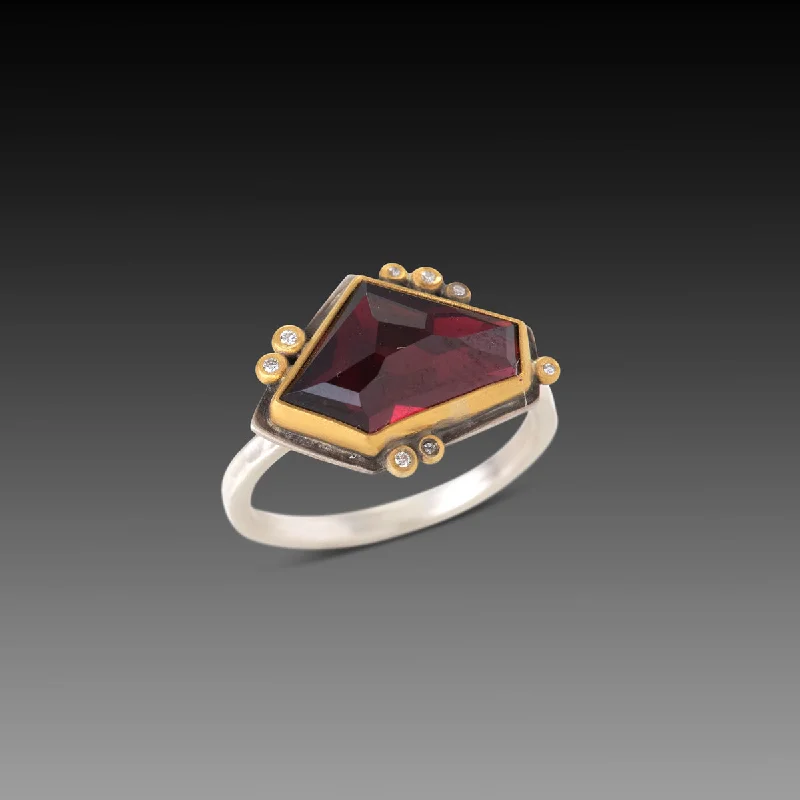 Geometric Rhodolite Garnet Ring with Diamonds